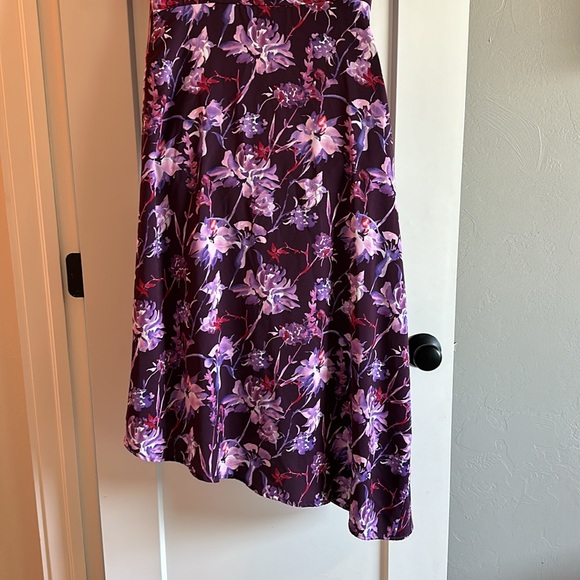 Purple, floral, fun and beautiful! 💜 - Picture 5 of 8